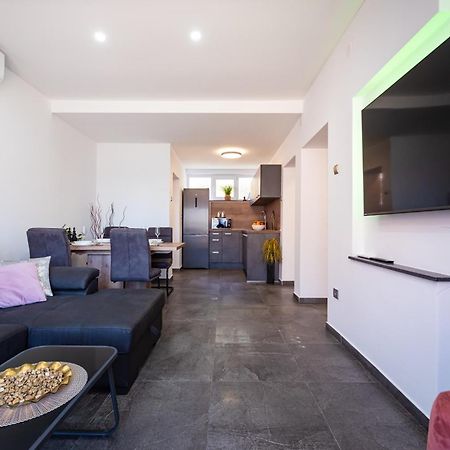Apartmán Kolovare Garden Oasis - First Row By Sea Zadar Exteriér fotografie